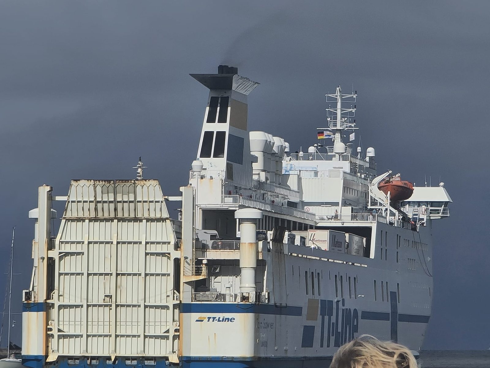 TT-Line Fähre Tom Sawyer auf der Route Rostock–Trelleborg vor Rostock-Warnemünde